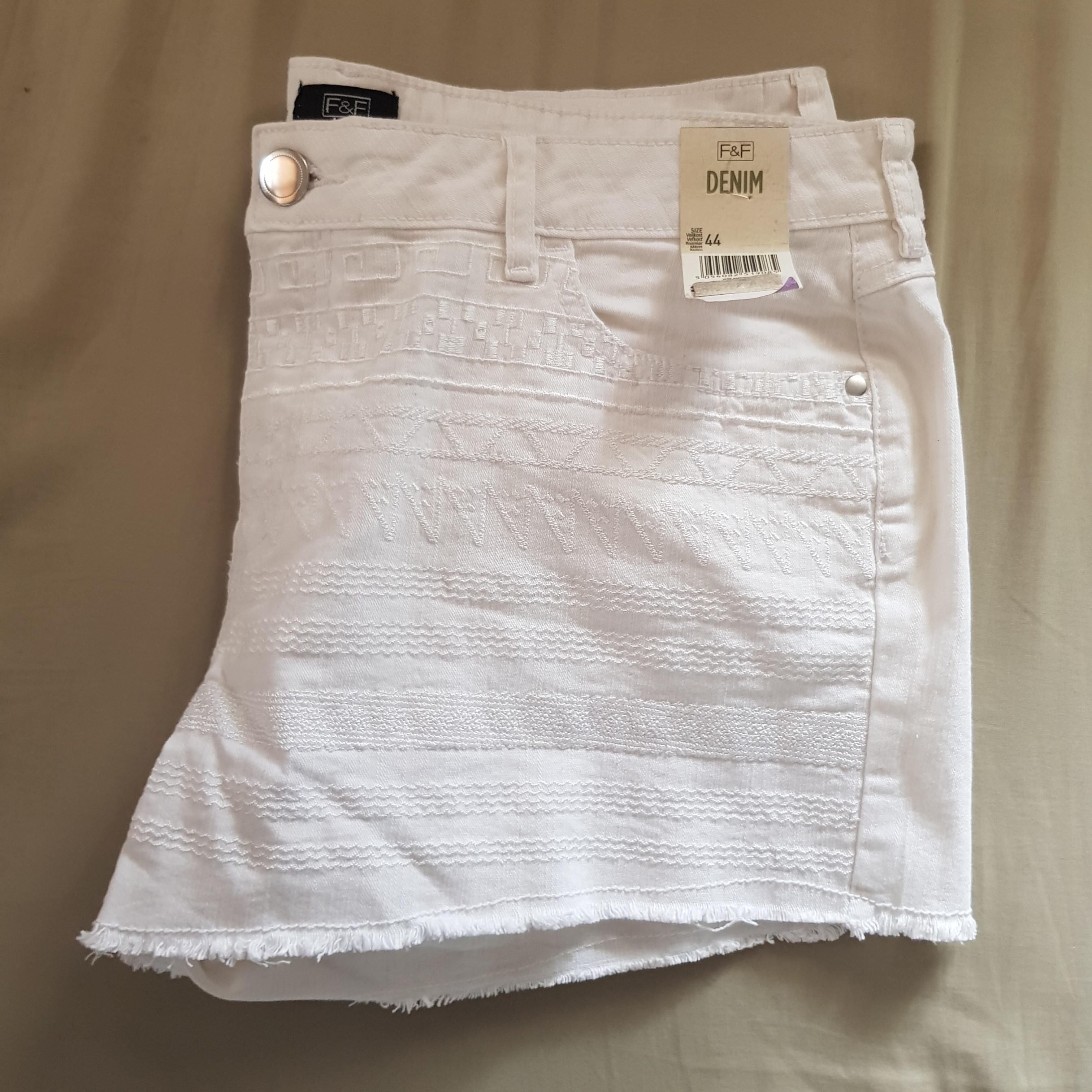 white jeans size 44