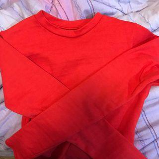 Red long sleeves crop top