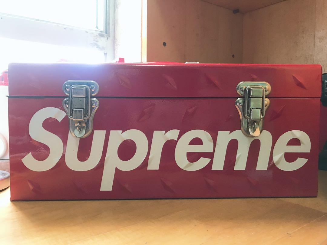 Supreme FW18 Diamond Plate Tool Box 金屬工具箱, 名牌, 飾物及配件 ...