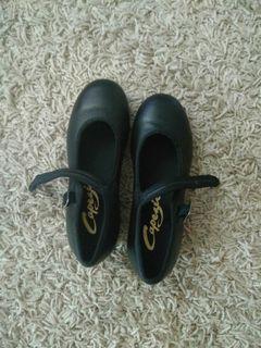 baby tap shoes size 4