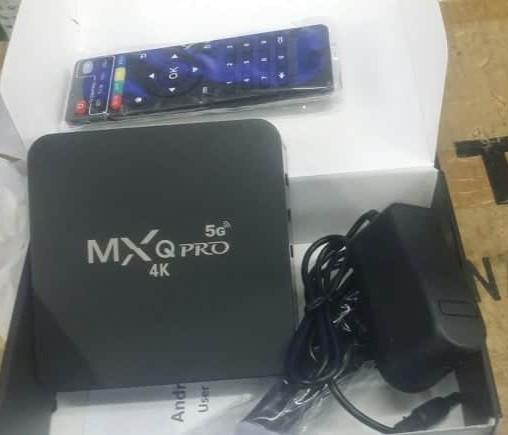 TV Box (Category: Media Streamers & Hubs) located in Paranaque City. Submitted by thrum (Listing ID 1028411828, Image 1). Description: bnew tv box internet connection needed with HDMI cable needs memory card to save selections with warranty from seller RFS: Extra only, needed money * payment thru gcash.
