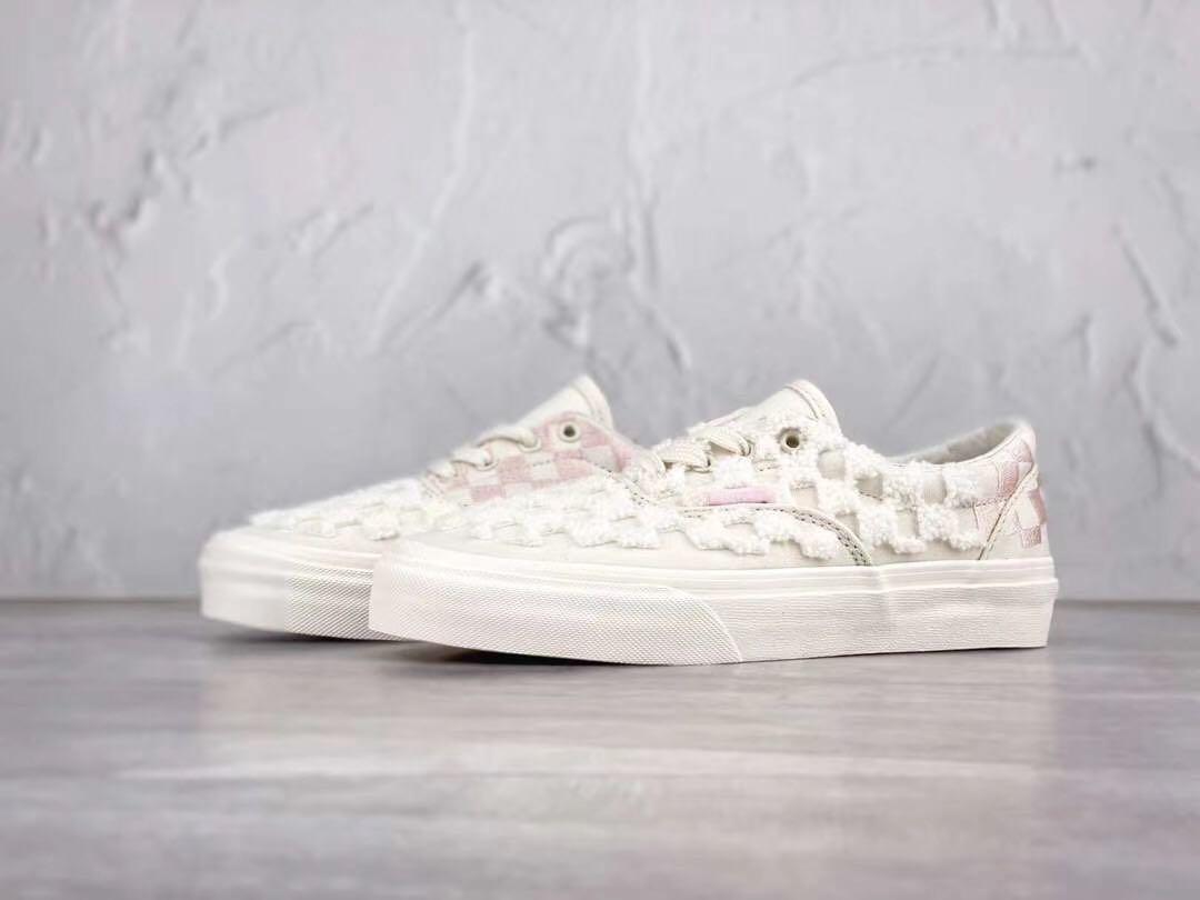Furry checkered vans top