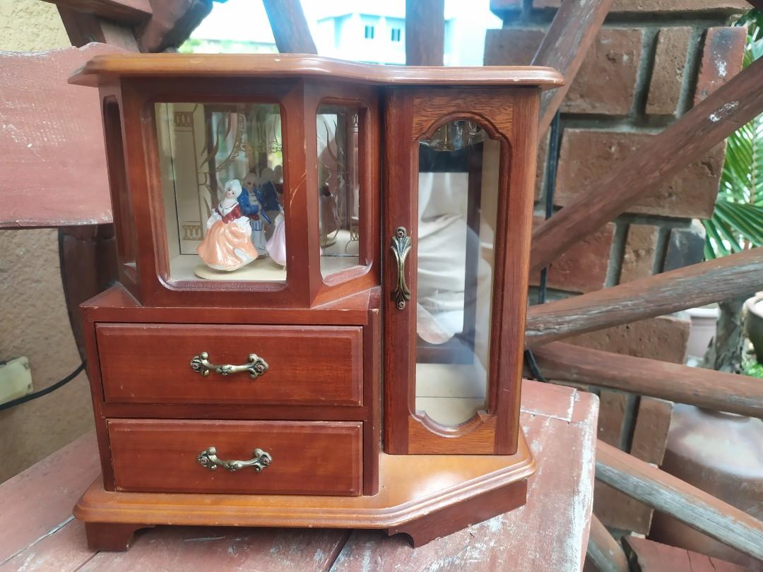 antique musical jewellery box