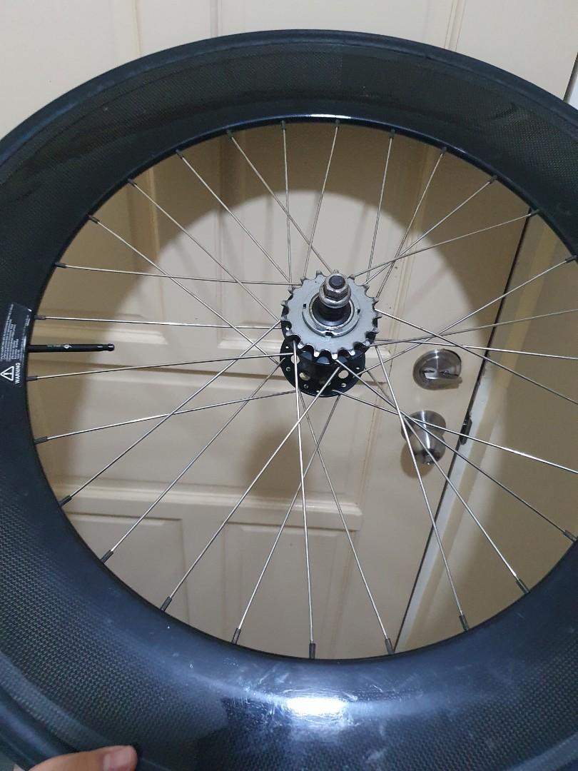 unbranded carbon wheels