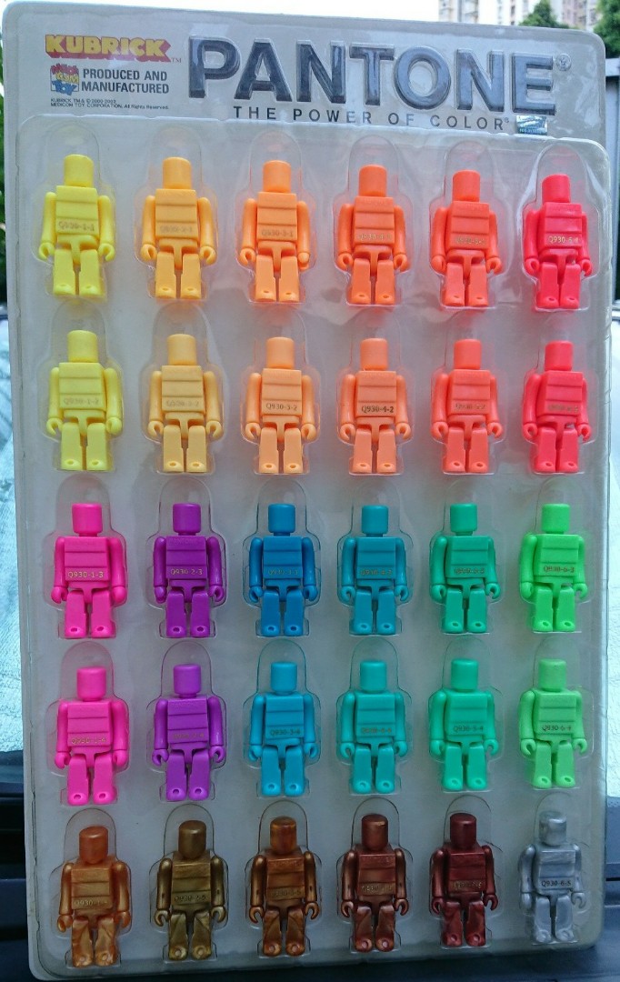 罕有Kubrick Pantone color 連吸塑stand 全30款, 興趣及遊戲, 玩具