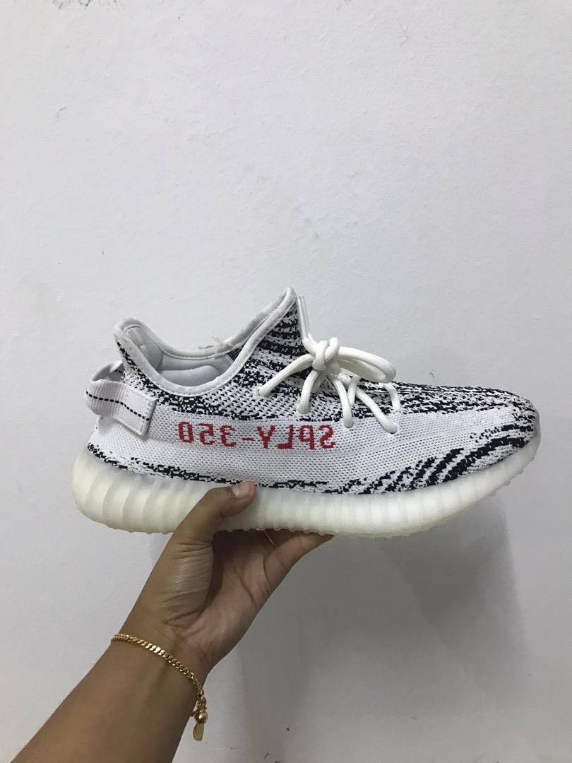 adidas yeezy boost zebra