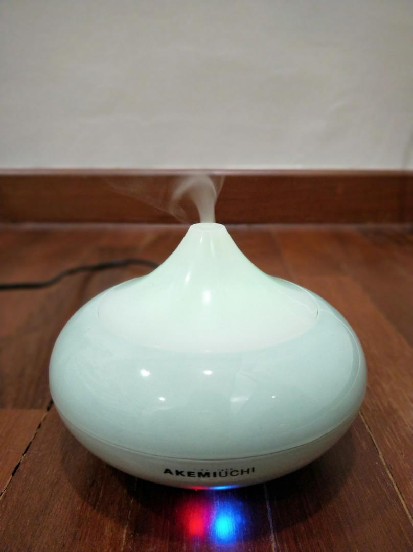 Akemiuchi aroma diffuser (Category: Everything Else) located in Singapore. Submitted by lolly_pop_mei (Listing ID 1028641601, Image 1). Description: Color : Aqua blue Size : 130x130x95mm. Power : 12W. Auto off when water below sensor level. Very quiet. Still in good condition. Please arrange for self pickup if interested..
