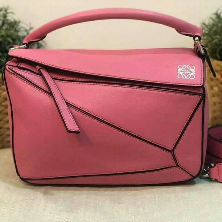 Loewe bag sales pink