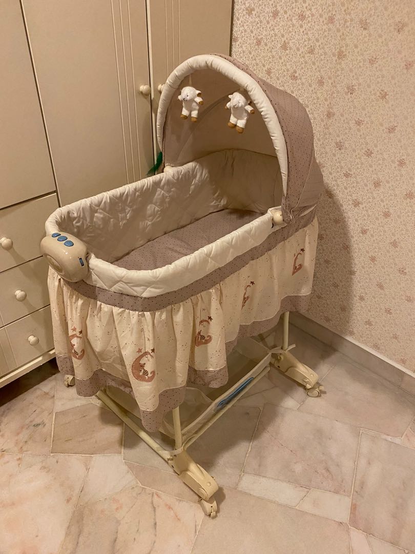 cradle with bed