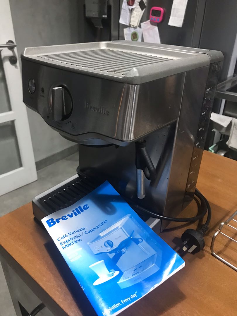 Breville Cafe Venezia Bes250xl espresso machine, Kitchen & Appliances