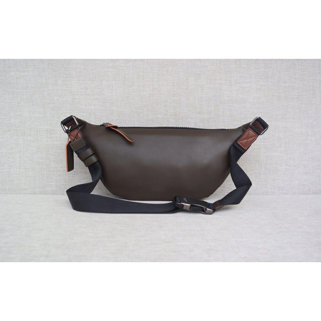 Coach waist bag naruto edition, Fesyen Pria, Tas & Dompet , Tas