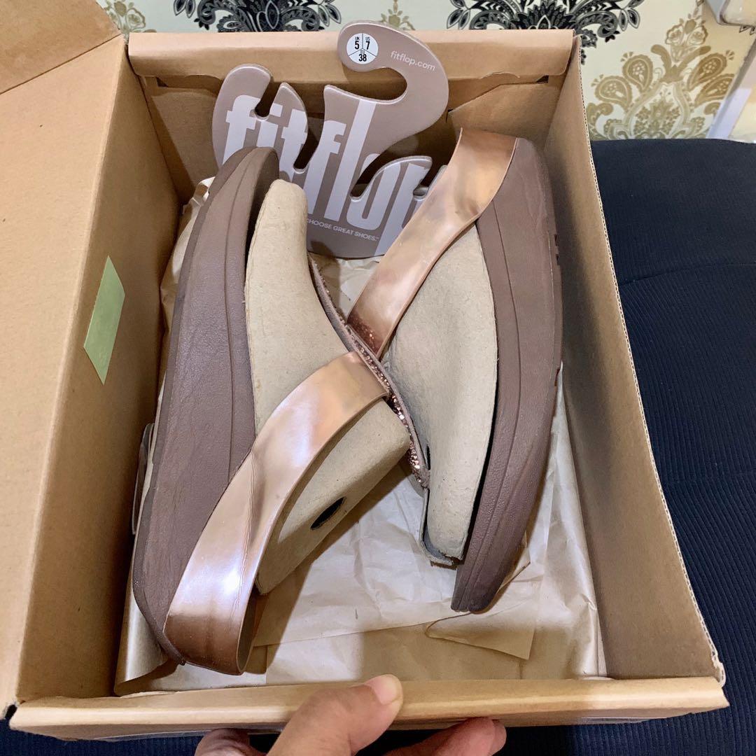fitflop rose gold sandals