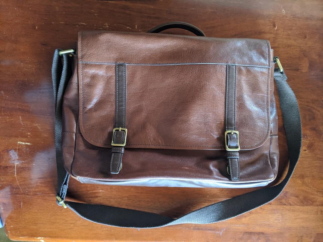 Fossil Messenger Bag
