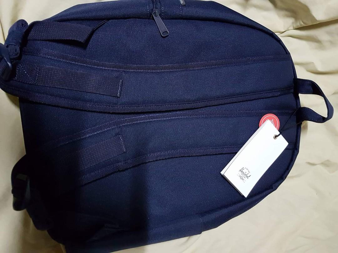 Herschel Harrison Backpack (Category: Backpacks) located in Los Banos. Submitted by somerandomthings (Listing ID 1028461674, Image 3). Description: From Canada. can fit a 15" laptop, has a side pocket for a water bottle and a zippered pocket for your phone. there's also an organizer in the front pocket as well as on the laptop pocket. Feel free to message for more pics!! :).