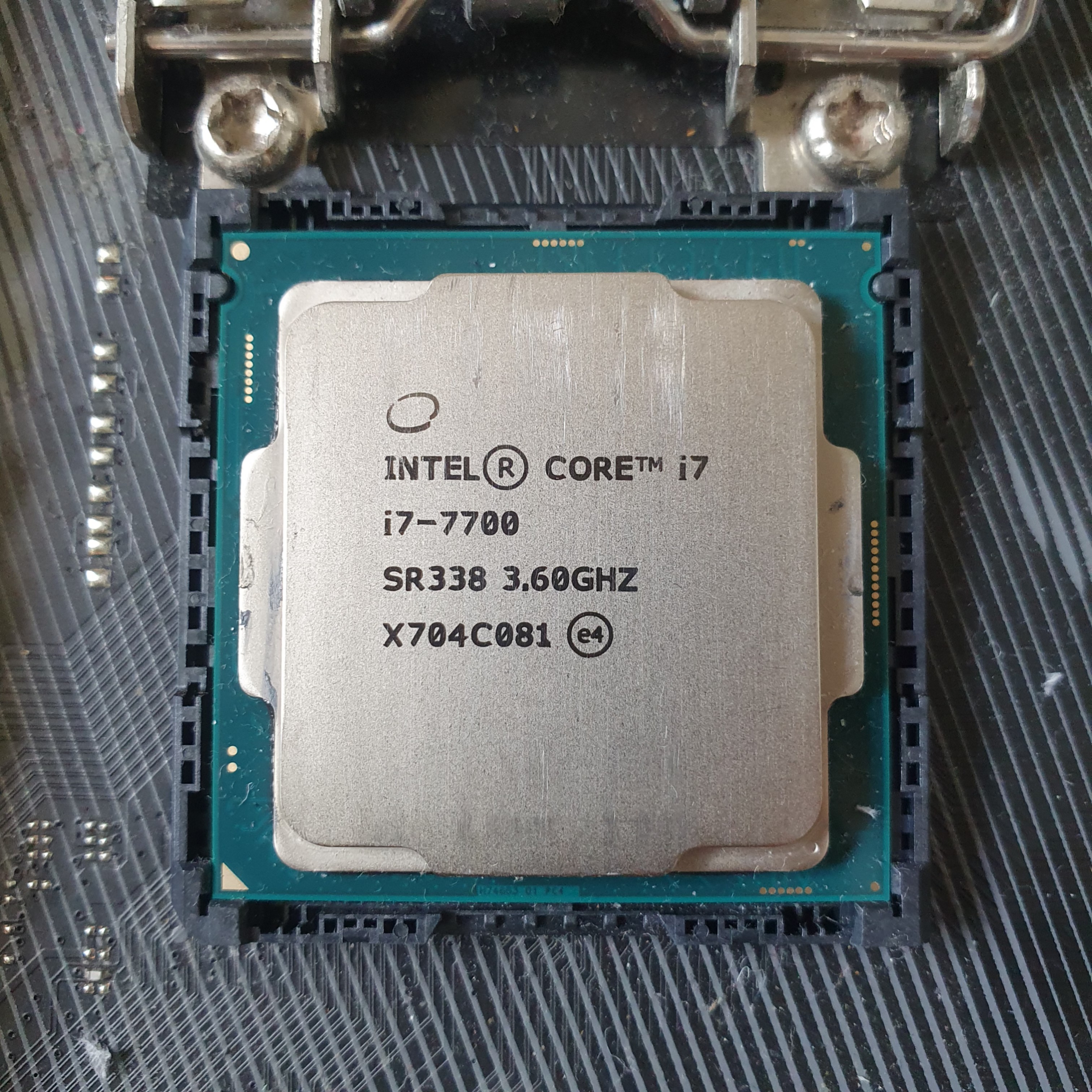 CPU core i7-7700 管理No.775-