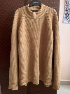(Category: ) located in . Submitted by sweet_wardrobe (Listing ID 1028572411, Image 1). Description: .