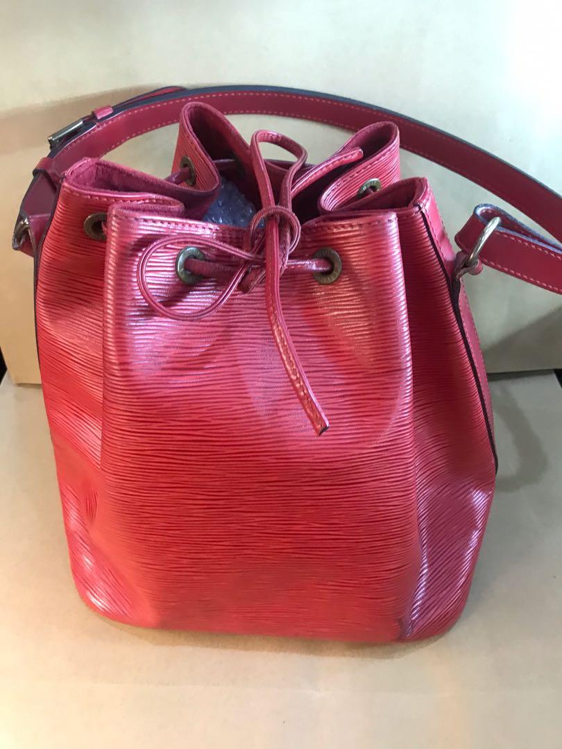 Legit Lv Epi Petite Noe Red (Category: Luxury Bags & Wallets) located in Makati City. Submitted by zari2x (Listing ID 1028618494, Image 2). Description: Legit Lv Epi Petite Noe Red Bag only Condition 7/10.
