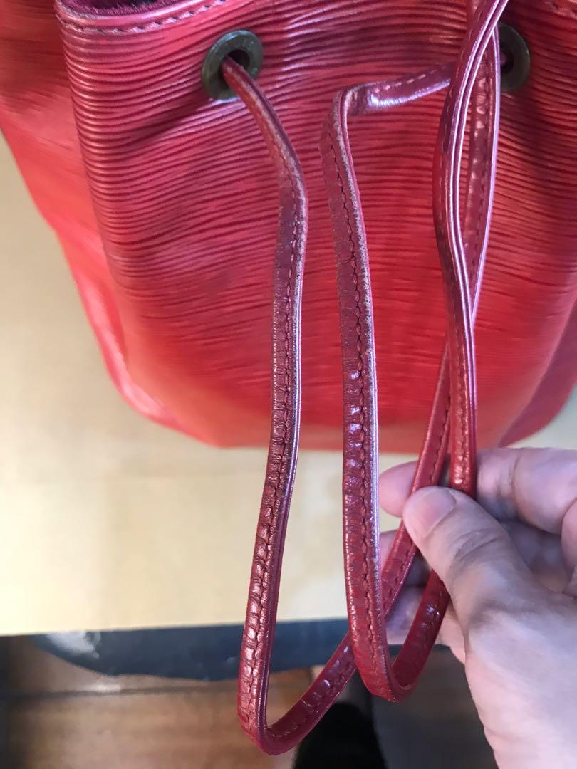 Legit Lv Epi Petite Noe Red (Category: Luxury Bags & Wallets) located in Makati City. Submitted by zari2x (Listing ID 1028618494, Image 3). Description: Legit Lv Epi Petite Noe Red Bag only Condition 7/10.