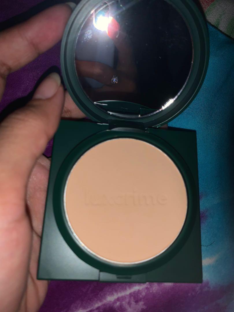 Luxcrime Blur Cover Two Way Cake Opera Kesehatan Kecantikan Rias Wajah Di Carousell