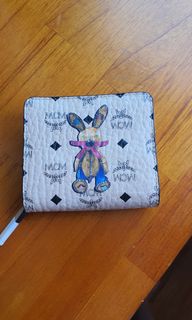 (Category: ) located in . Submitted by dalki_c (Listing ID 1024937102, Image 1). Description: .
