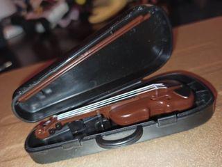 Mini Violin with Case for Doll
