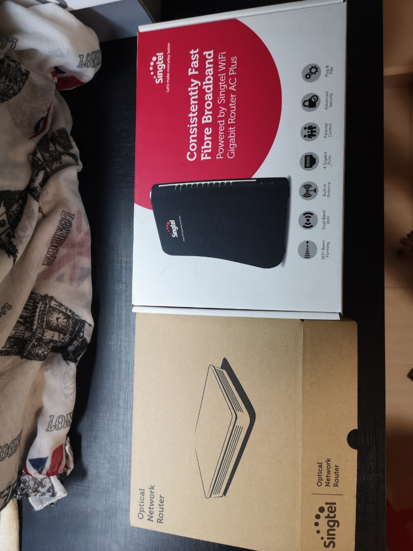Singtel router & Starhub modem, Computers & Tech, Parts & Accessories
