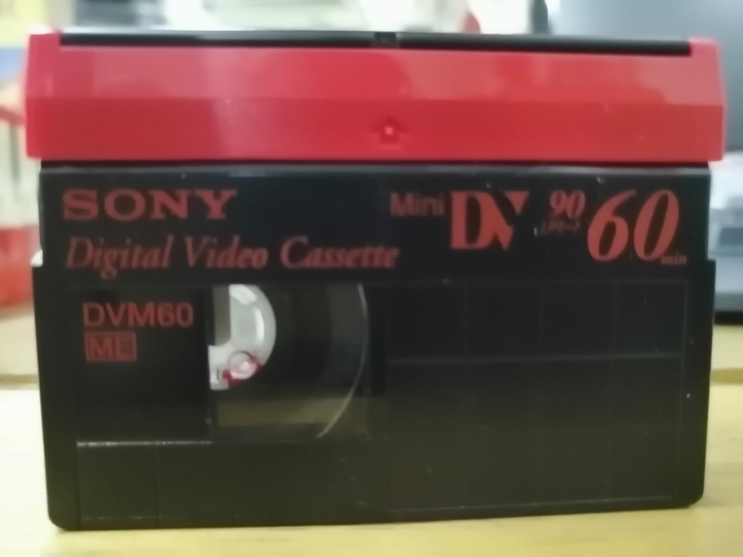 Sony mini DV cassette, Hobbies & Toys, Music & Media, CDs & DVDs on