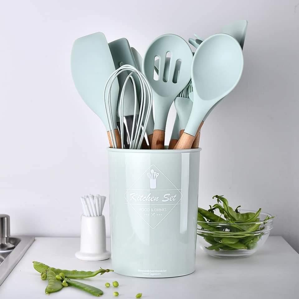 12pcs Silicone Heat-resistant Non-stick Cooking/ Kitchen Tool (Category: Bakeware) located in Mandaluyong City. Submitted by shopmla (Listing ID 1028785174, Image 1). Description: 12pcs Silicone Heat-resistant Non-stick Cooking/ Kitchen Tool P1, 200.set P1,380.- lazada/shopee +SF Bdo Bpi family.