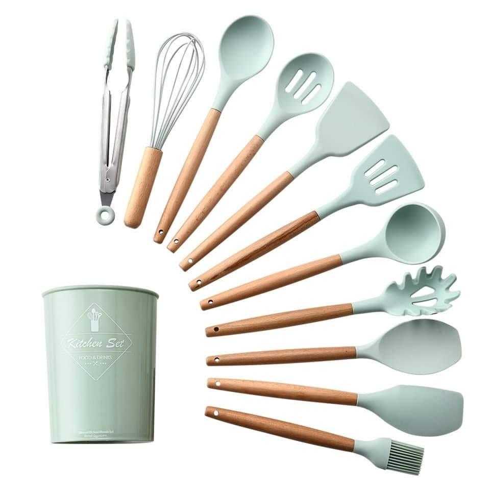 12pcs Silicone Heat-resistant Non-stick Cooking/ Kitchen Tool (Category: Bakeware) located in Mandaluyong City. Submitted by shopmla (Listing ID 1028785174, Image 3). Description: 12pcs Silicone Heat-resistant Non-stick Cooking/ Kitchen Tool P1, 200.set P1,380.- lazada/shopee +SF Bdo Bpi family.