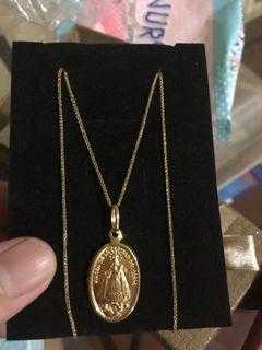 18K saudi Gold Medallion Necklace