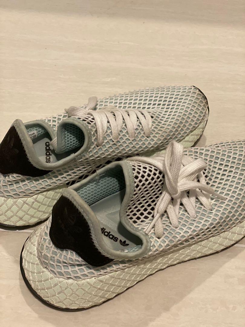 deerupt sneakers