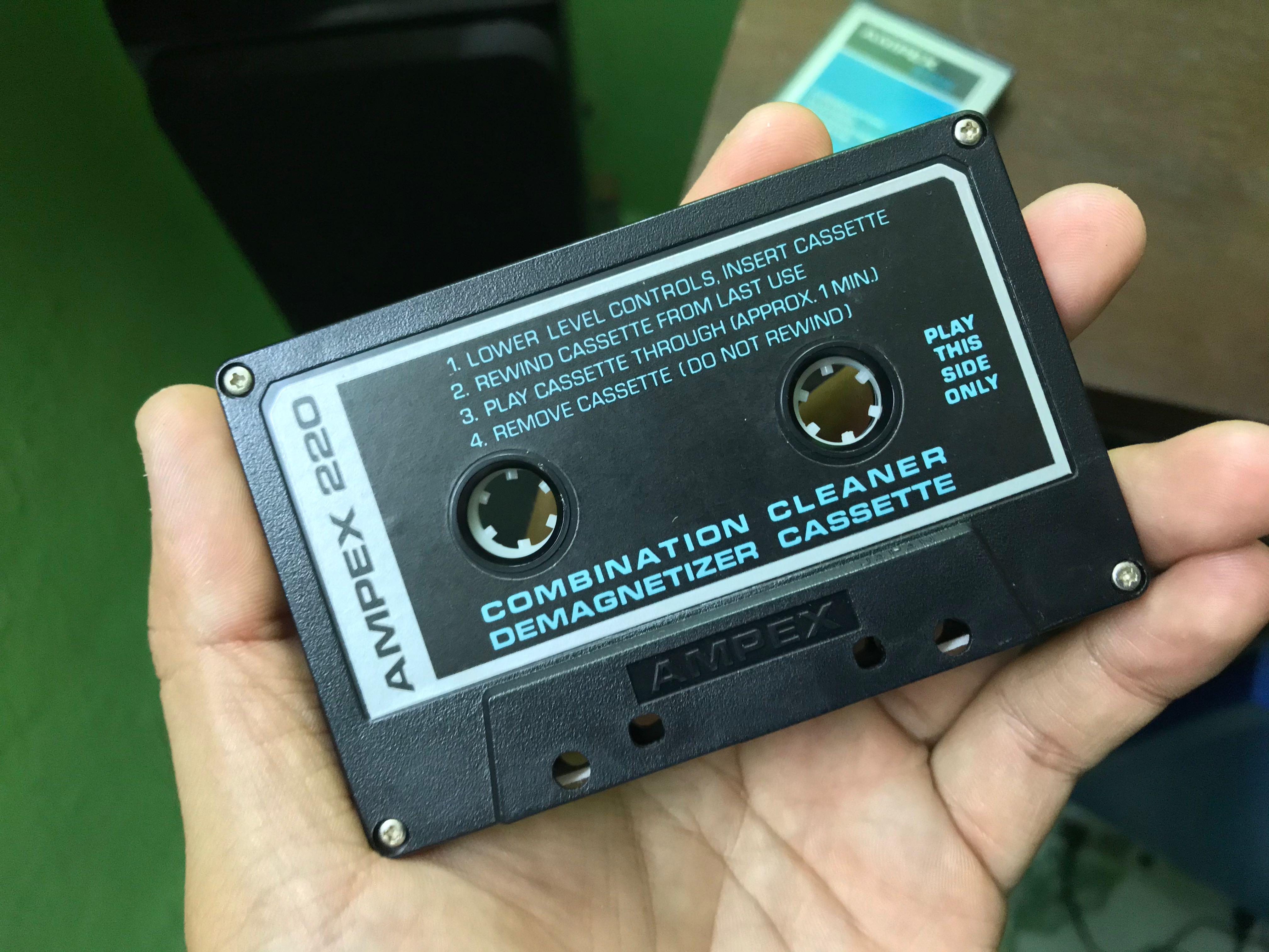 Ampex 220 Cassette Cleaner Audio, Portable Music Players