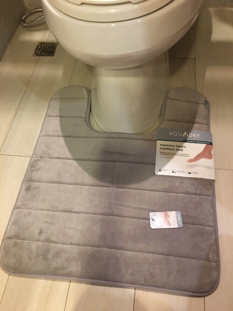 Aquadry Bath Mat Foot Mat Contour Mat Memory Foam (Category: Bathroom & Kitchen Fixtures) located in Taguig. Submitted by mommiescorner (Listing ID 1028755322, Image 2). Description: Aquadry Memory Foam Bath Mat Brand new Size: 21”x24” 3pcs available (1pc flesh, 2pcs gray) Original Purchase price: P899.75 per pc Selling price now: P750 per pc.