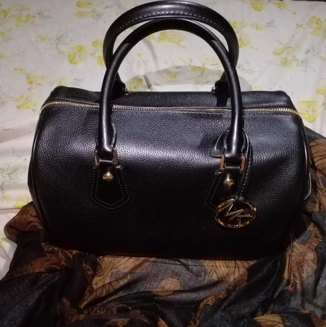 michael kors doctors bag