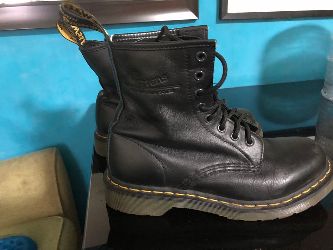 dr martens air cushioned sole boots
