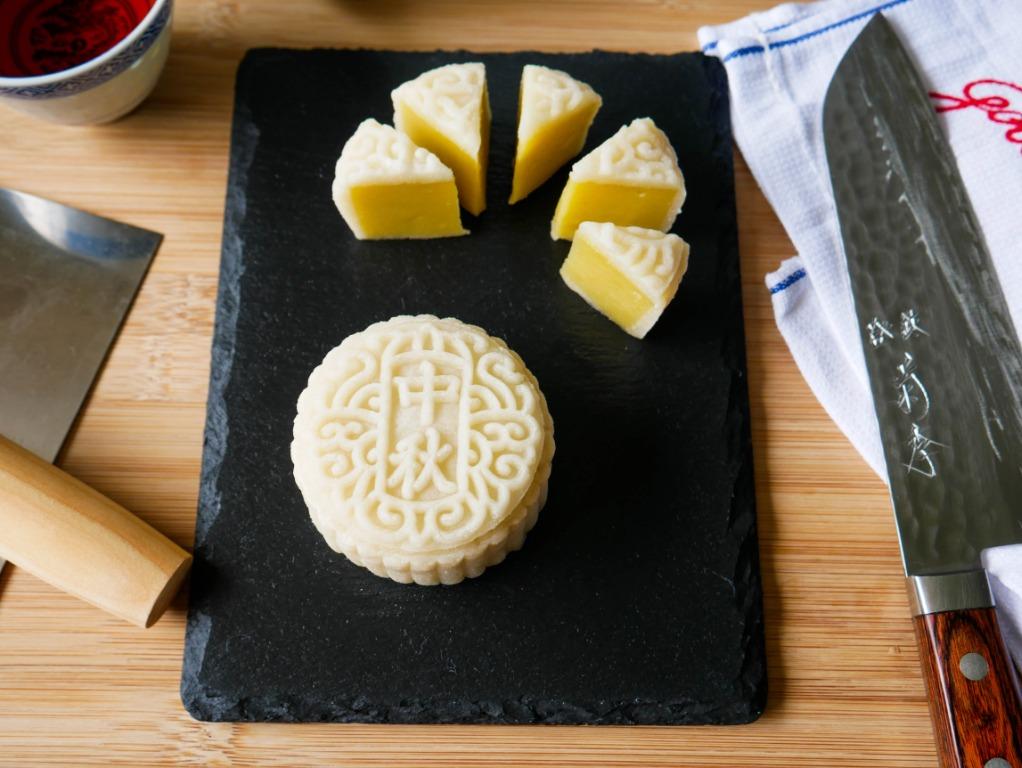 Durian Snow Skin Mooncakes Food Drinks Local F Bs Snacks Desserts On Carousell