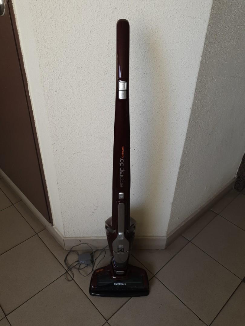 Electrolux Ergorapido Lithium Cordless Vacuum Cleaner - Model no. ZB3107,  TV  Home Appliances, Vacuum Cleaner  Housekeeping on Carousell