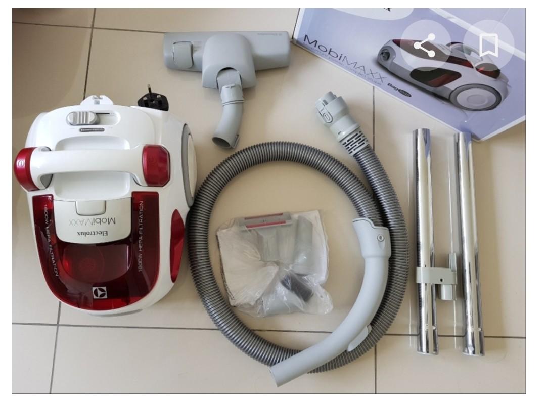 Electrolux Vacuum Cleaner Canister Vacuum Cleaner (1,600W) ZAR3500