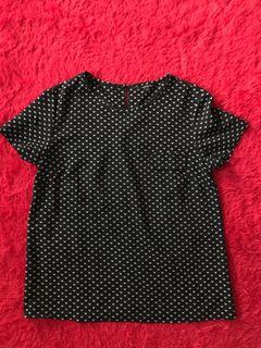 EXECUTIVE OFFICE TOP