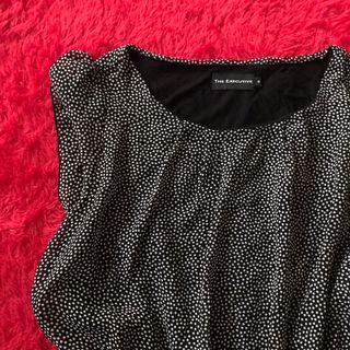 EXECUTIVE OFFICE TOP