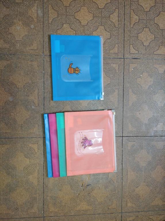 Folder (Category: Stationery & School Supplies) located in Singapore. Submitted by sgcrsll (Listing ID 1028652097, Image 3). Description: $1.20 each, 4 for $4 (1st,2nd pic) 5 zip folder $3,0.60 each(3rd pic) 1 set for $3 (4th,5th pic).