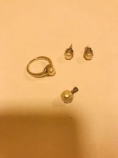 （分類：）位於 。 由 fierceturtle.867303 提交（商品編號 1028896907，圖片 1）。簡介： 。