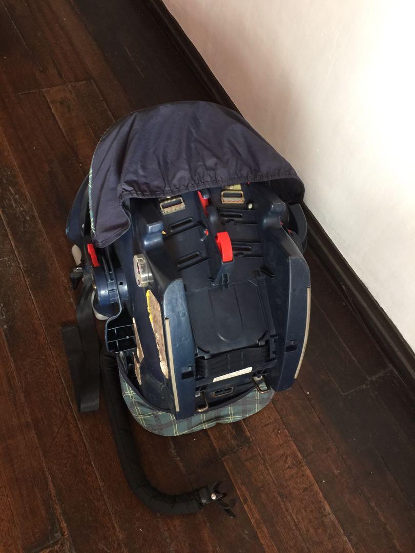 Graco Car Seat and Carrier (Category: Carriers & Slings) located in Manila. Submitted by a_c_s_g (Listing ID 1028744866, Image 2). Description: Graco baby car seat and carrier. As is where is. Still in good condition. Used but not so abused. Seats can be cleaned. #11sweldo.