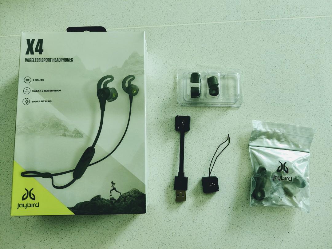 Jaybird X4 with extra charging clips and comply tips, Audio, Portable