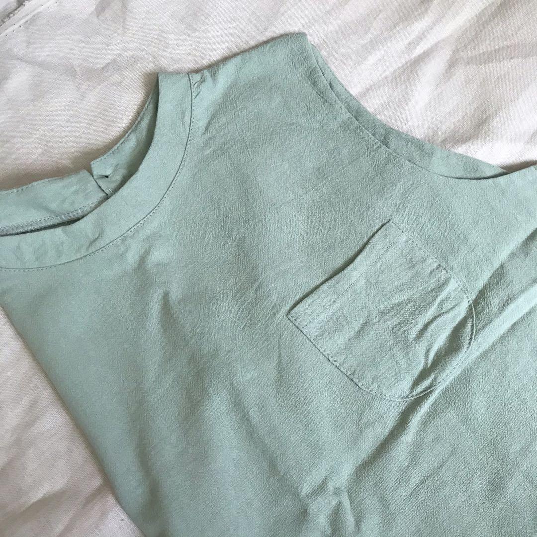 linen pastel green crop top, Women's Fashion, Tops, Sleeveless on Carousell