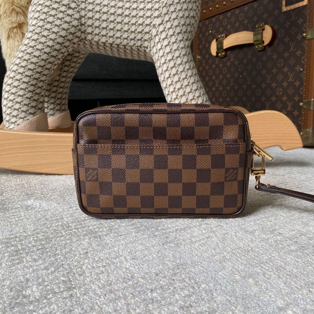 Louis vuitton wristlet clutch deals