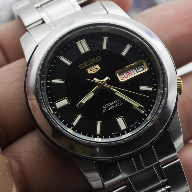 Modern Seiko 5 Automatic Dress Watch 21 Jewels 7S26-02W0, Men's Fashion,  Watches & Accessories, Watches on Carousell