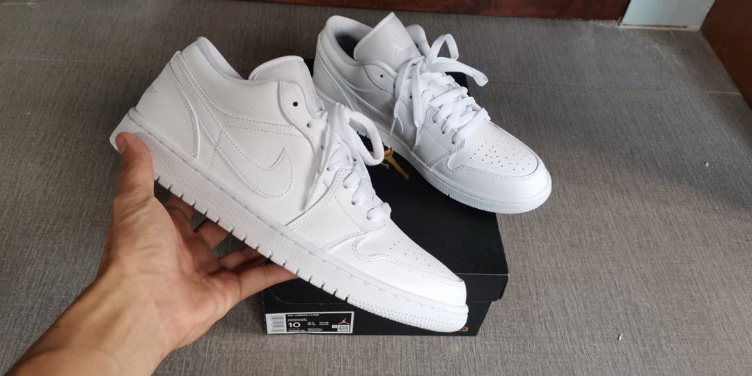 air jordan 1 low triple white on feet