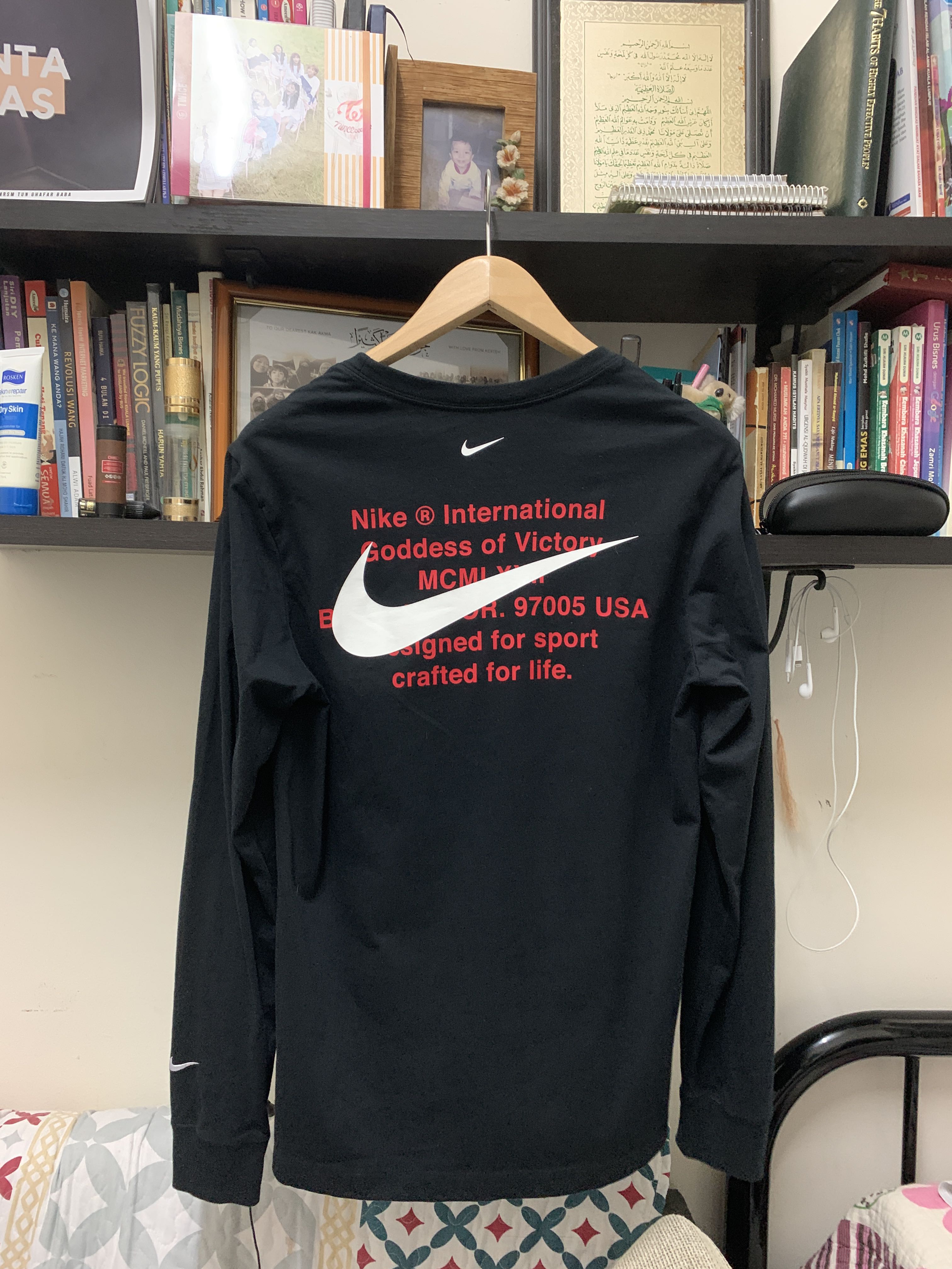 Nike double best sale swoosh long sleeve