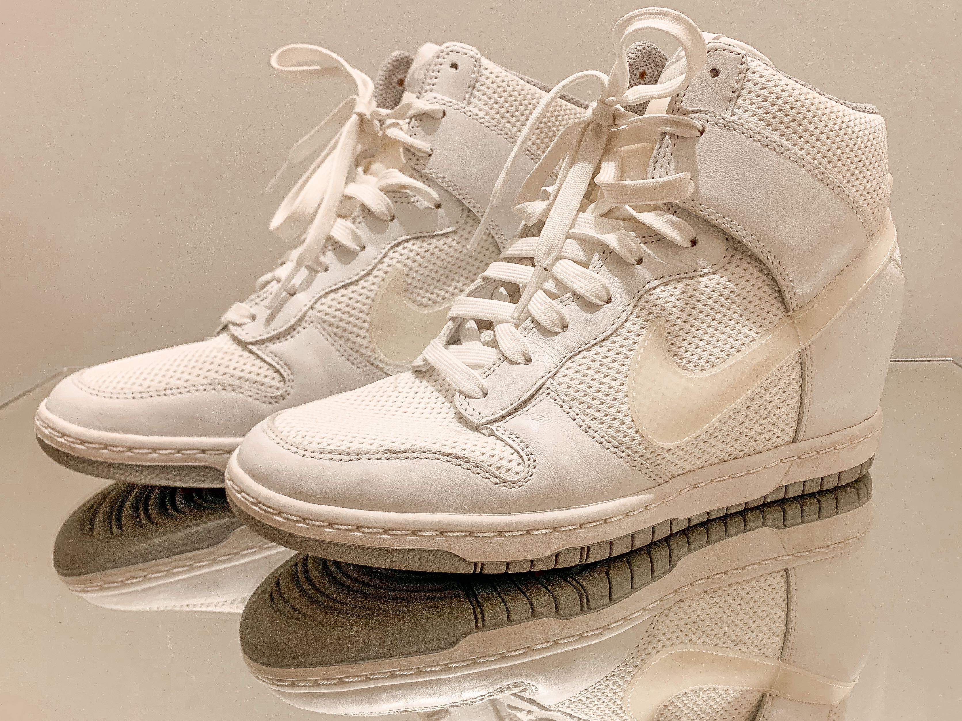 nike sky hi black and white